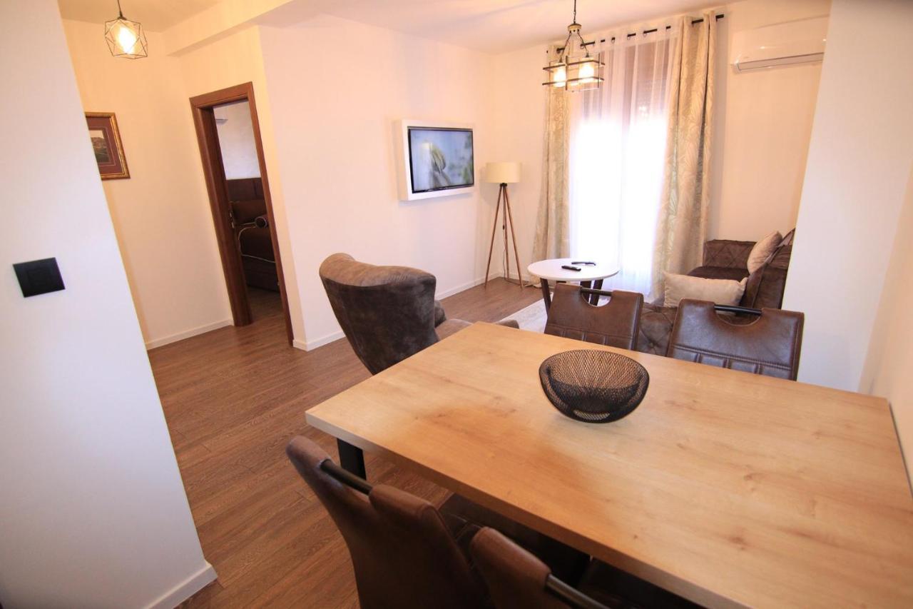 Apartmani Fantasia Cetinje Exterior foto