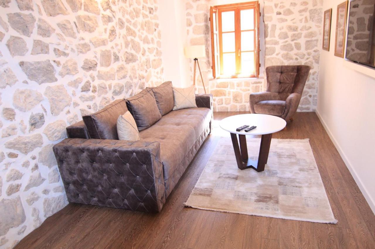 Apartmani Fantasia Cetinje Exterior foto