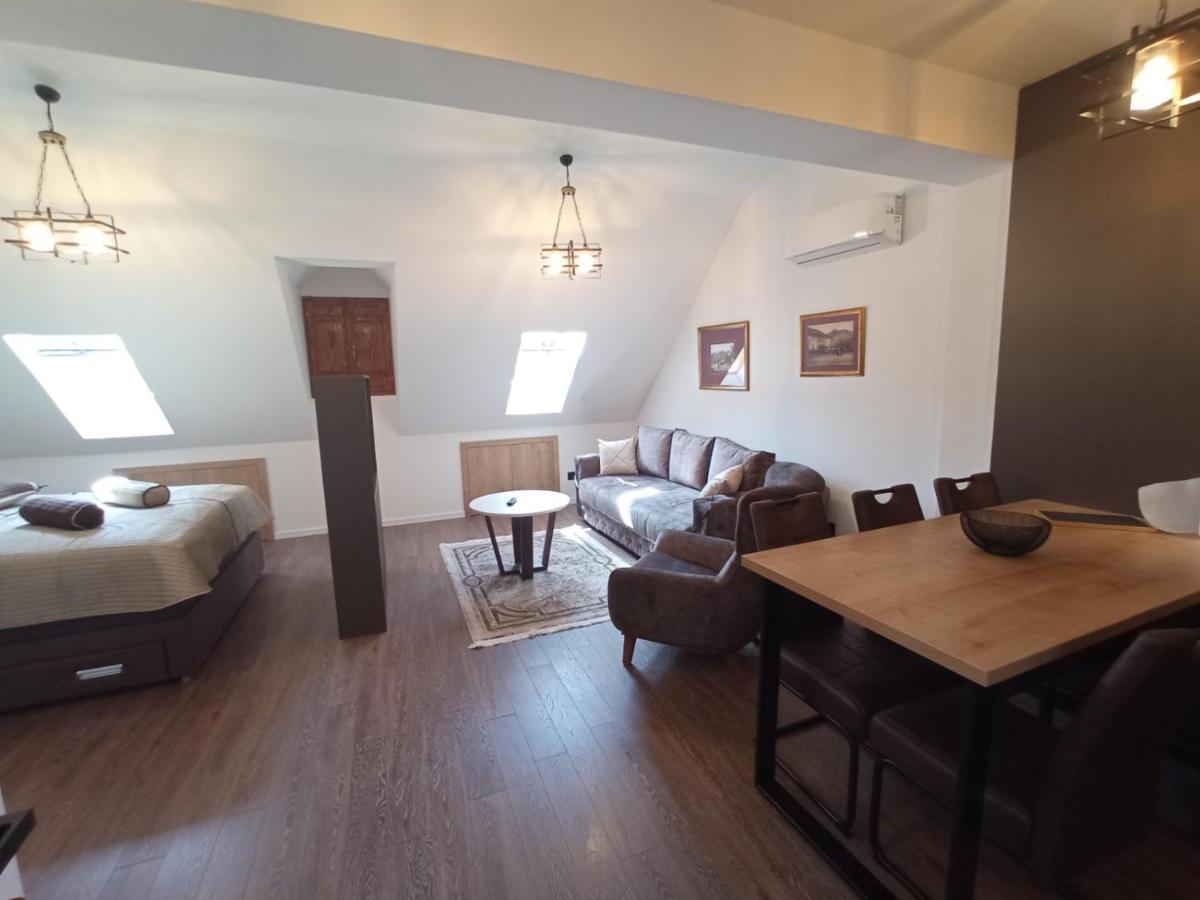 Apartmani Fantasia Cetinje Exterior foto